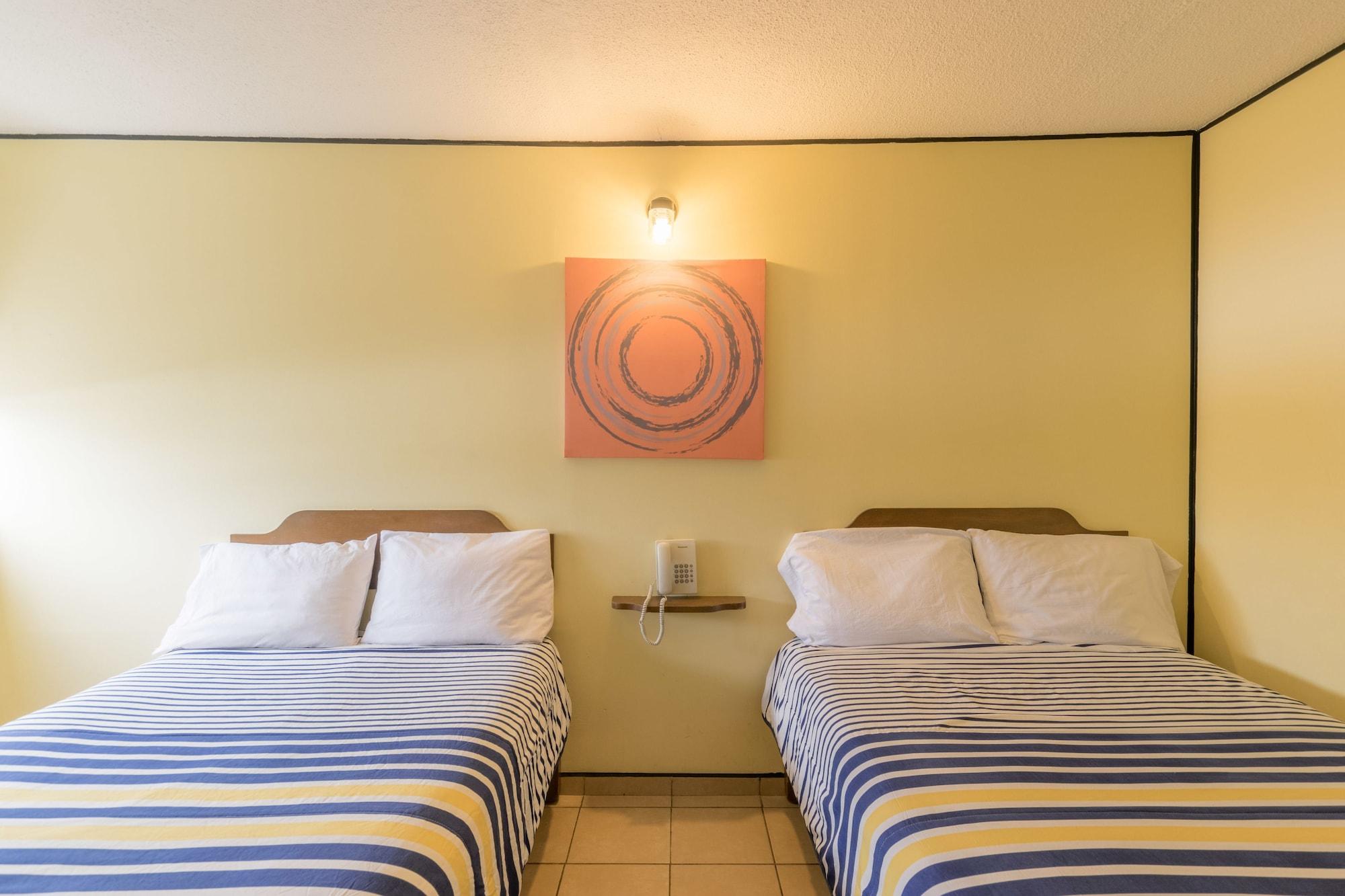 Hotel Mateos 1215 León Eksteriør billede