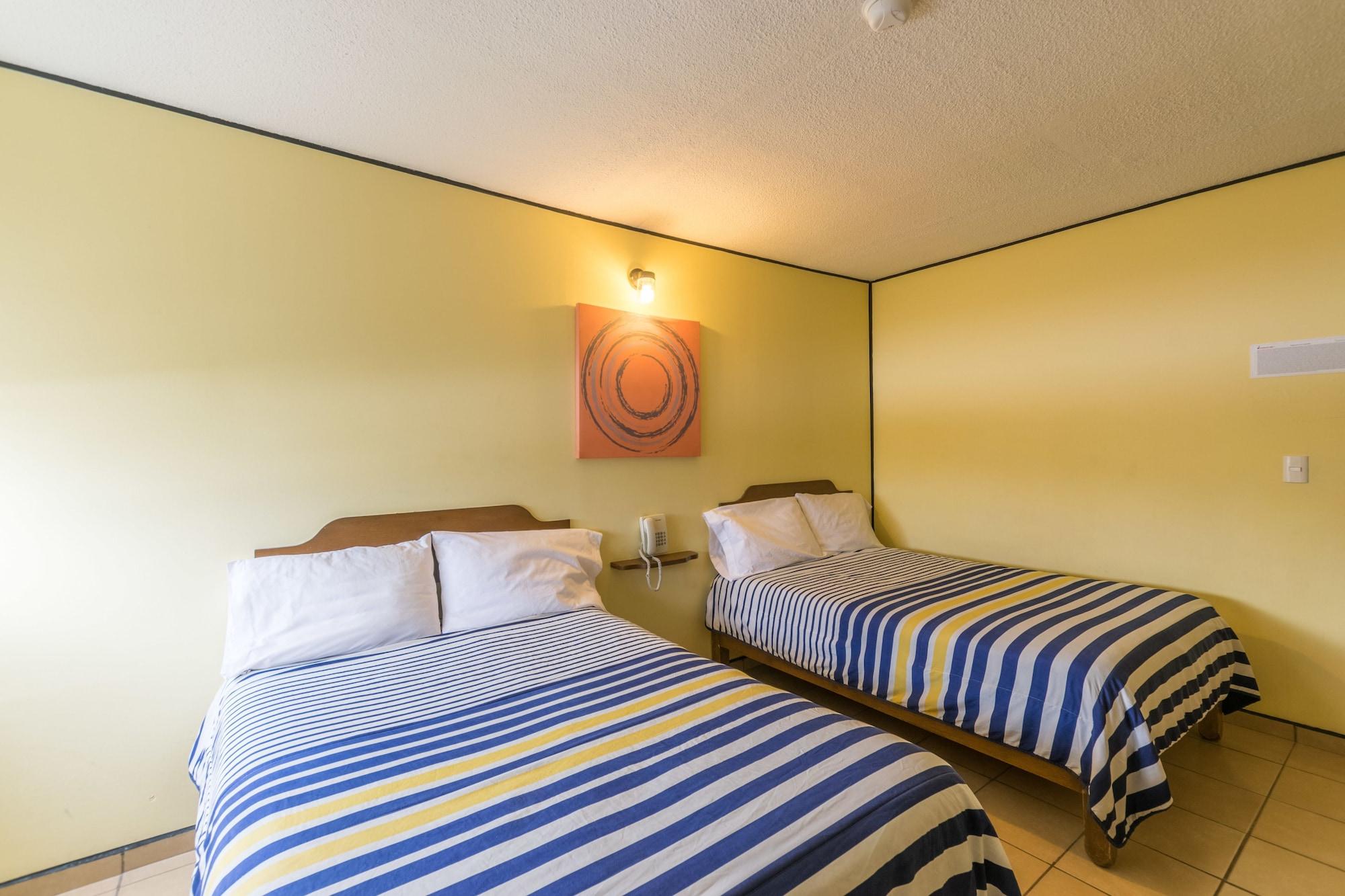 Hotel Mateos 1215 León Eksteriør billede