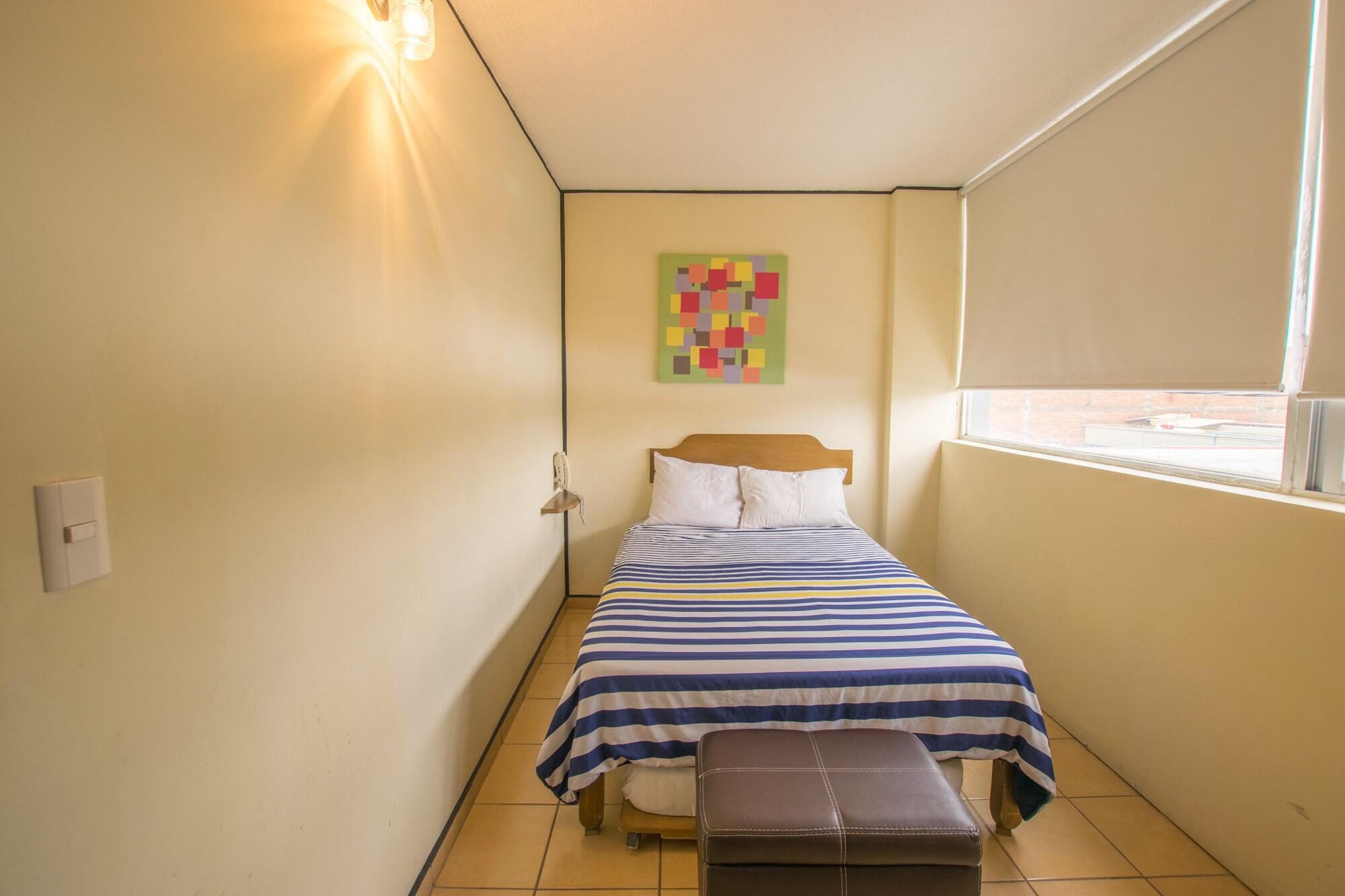 Hotel Mateos 1215 León Eksteriør billede