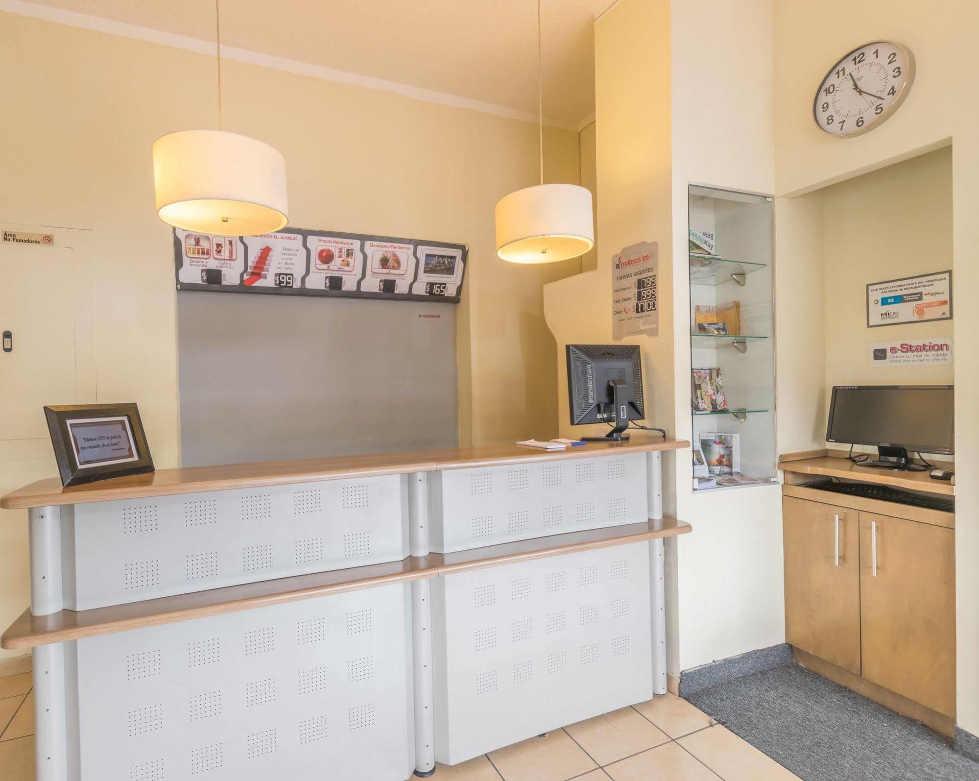Hotel Mateos 1215 León Eksteriør billede